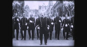 Danzando sotto i pickelhauben: la canzone del poliziotto