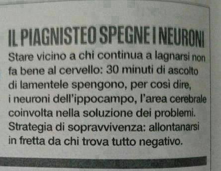 I giapponesi molto bene educati indossano mascherine per non mostrare stati di grave tristezza e non abbattere, in questo caso coi neuroni specchio, il buon umore degli altri. Non frignare è un atto di civiltà.